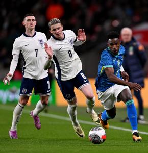 Gallagher entra en la lista de una Inglaterra de la que se retira Trippier