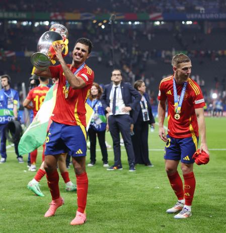 Rodri: "Que la gente piense que puedo ser el mejor del mundo para mí es increíble"